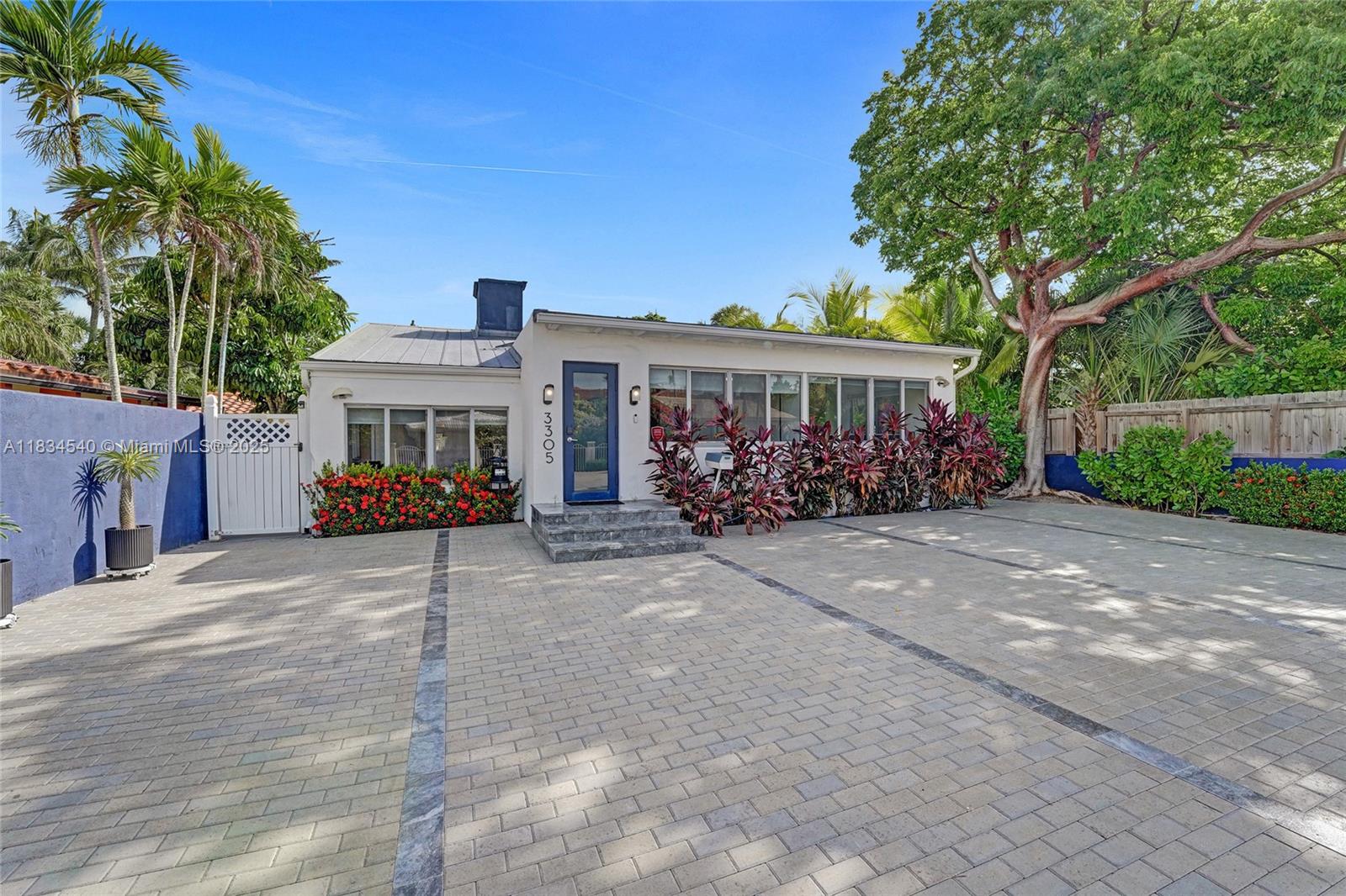 LAS OLAS BY THE SEA EXT - Residential Lease