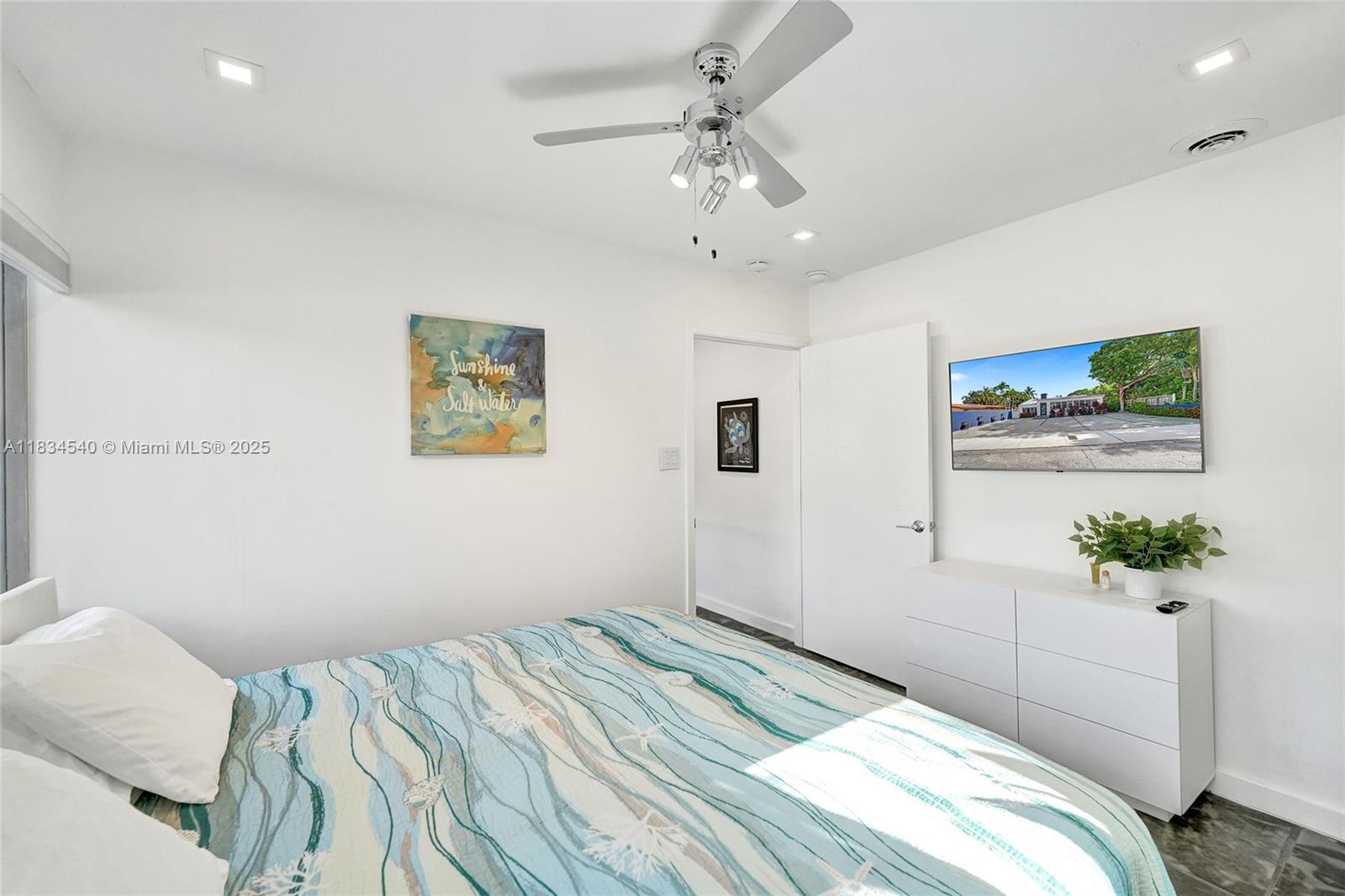 LAS OLAS BY THE SEA EXT - Residential Lease