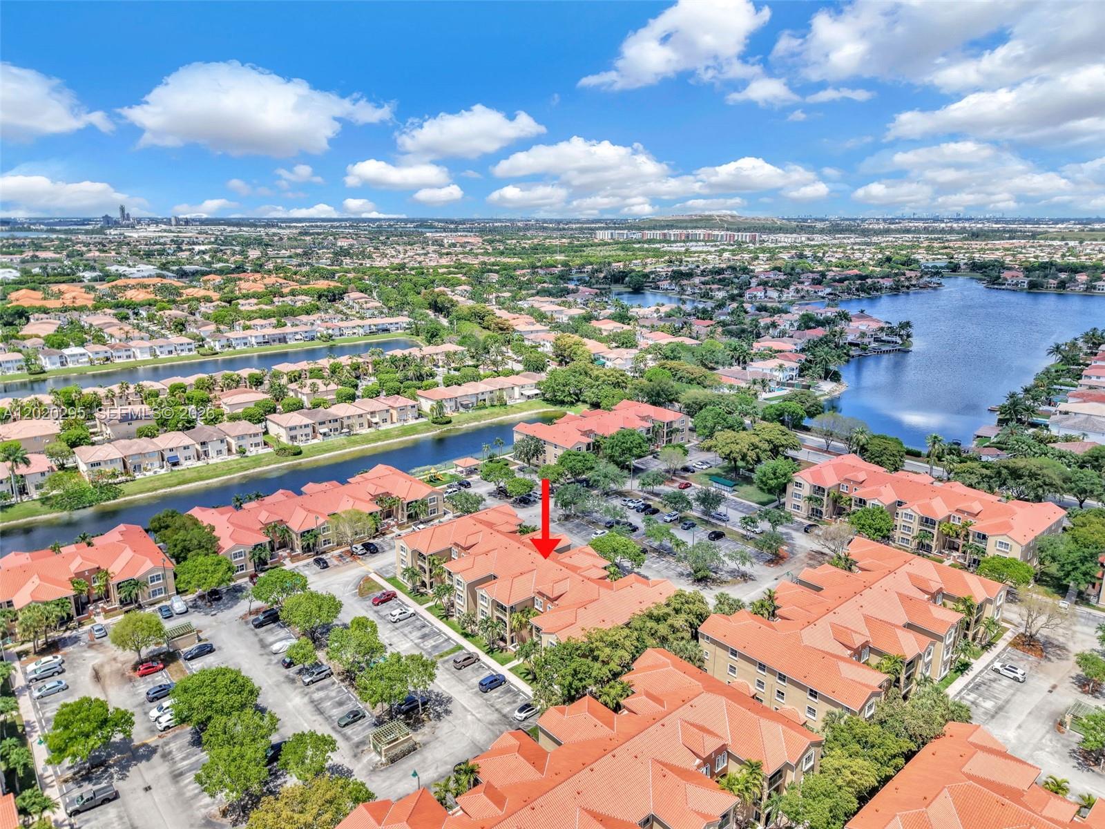 THE COURTS AT DORAL ISLES - Residential