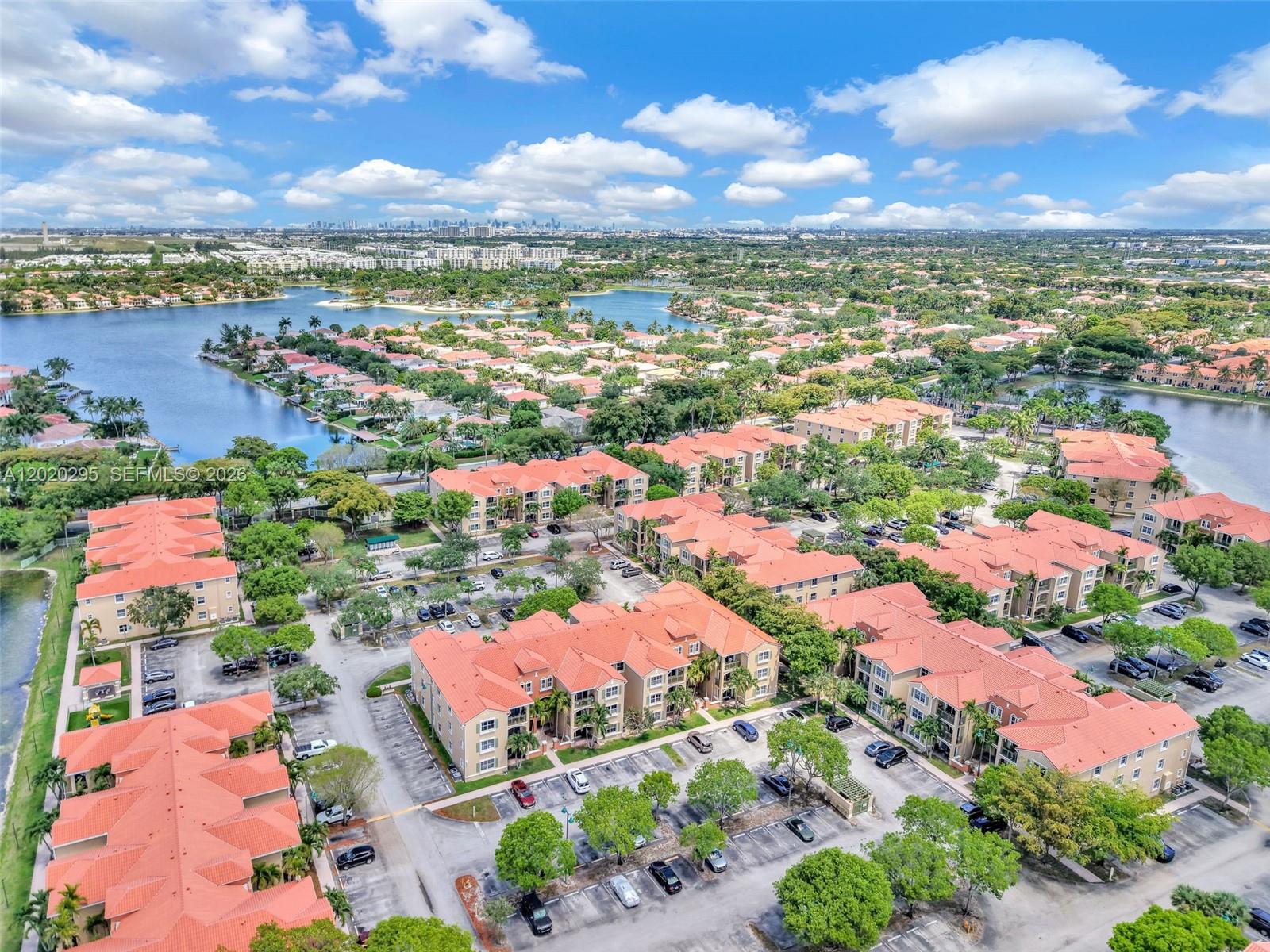 THE COURTS AT DORAL ISLES - Residential