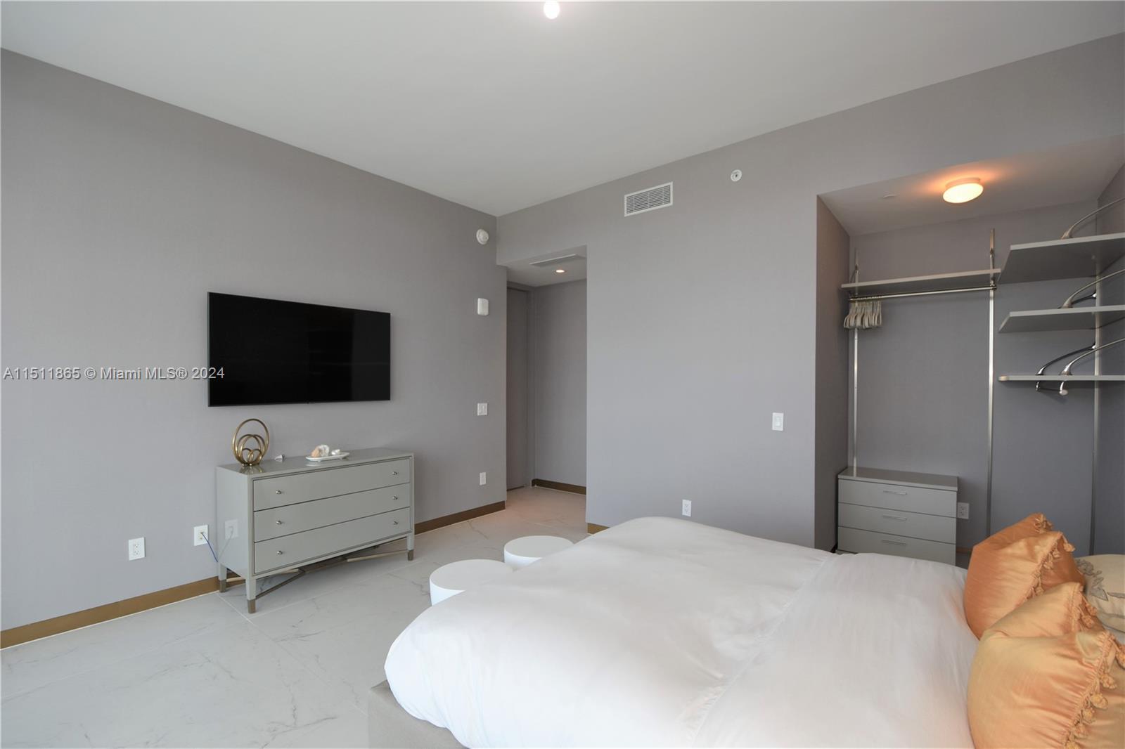 18975 COLLINS CONDO - Residential