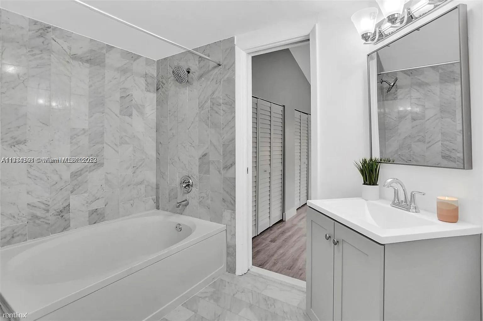 DADELAND COVE SEC 2 - Residential Lease