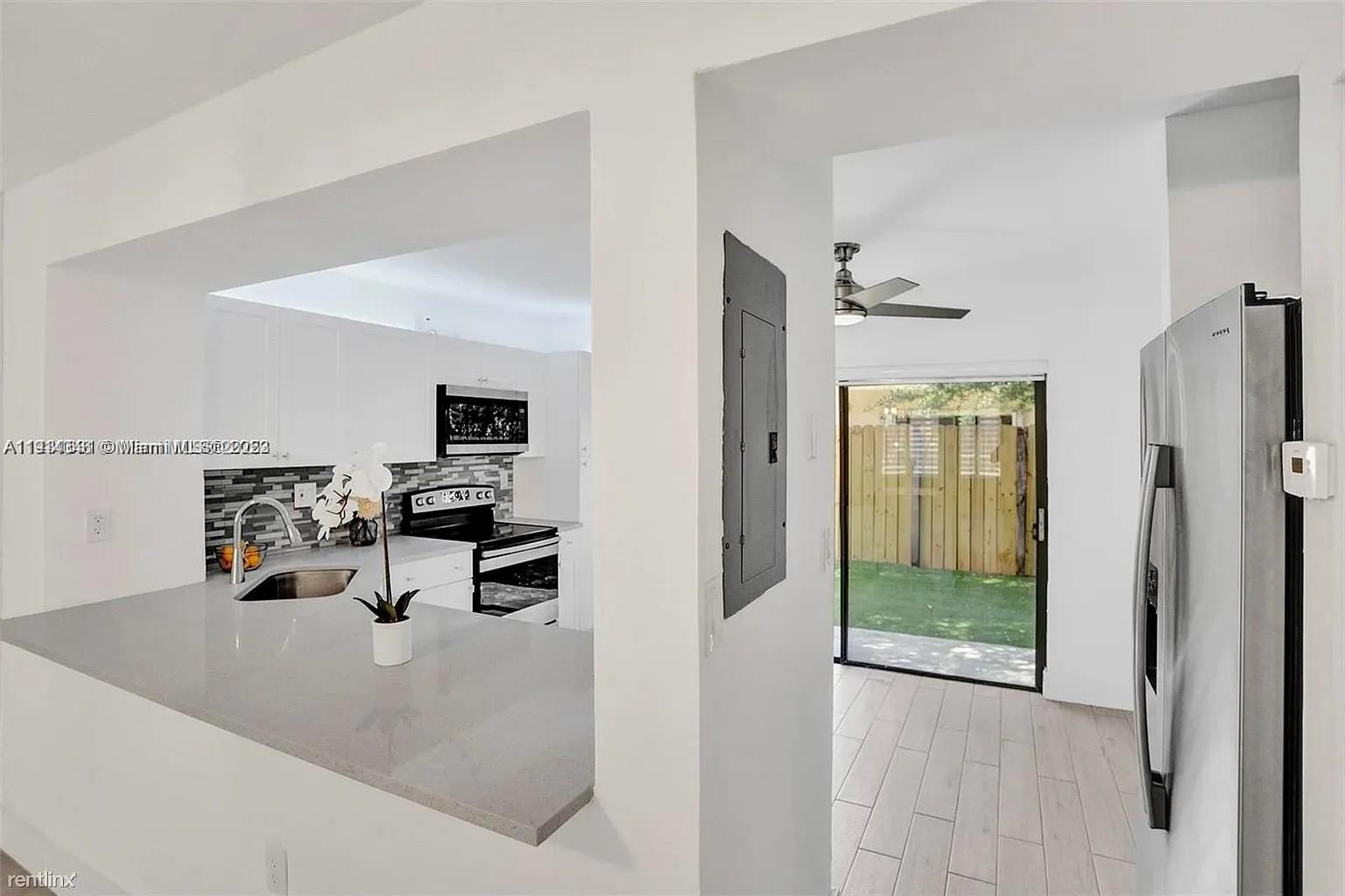 DADELAND COVE SEC 2 - Residential Lease