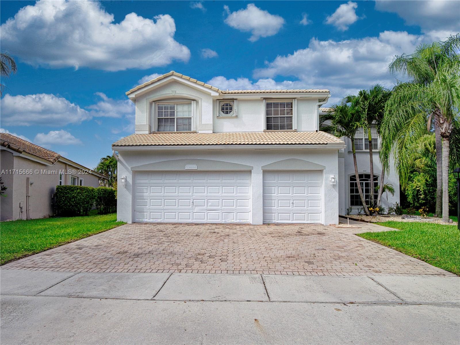 Rental Property at 13484 Nw 13th St, Pembroke Pines, Miami-Dade County, Florida - Bedrooms: 5 
Bathrooms: 4  - $6,400 MO.