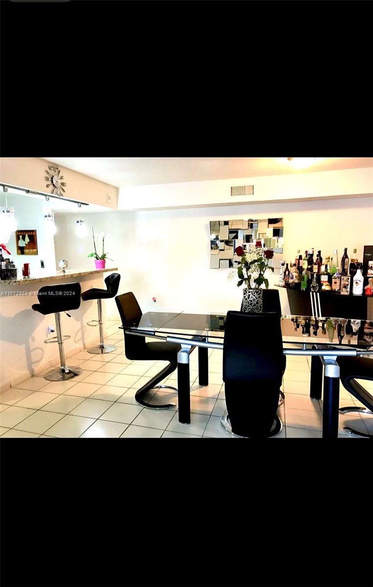 SUNSET PALMS EAST CONDO - Residential