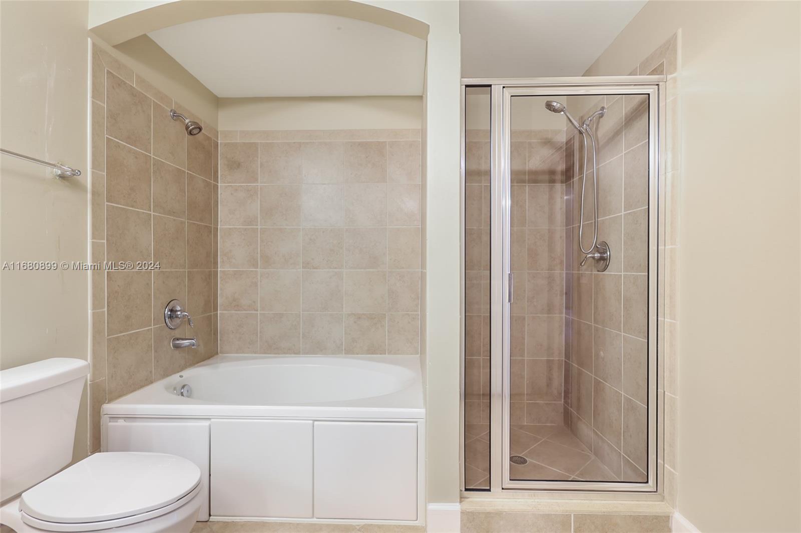 SAN RAPHAEL CONDO - Residential