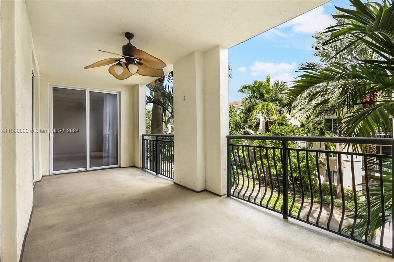 SAN RAPHAEL CONDO - Residential