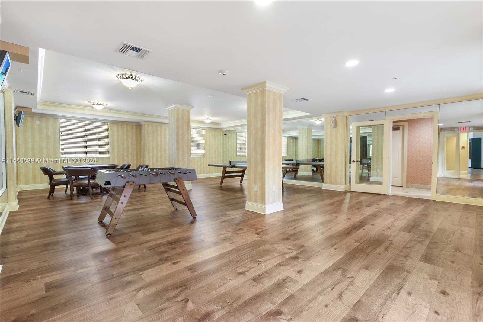 SAN RAPHAEL CONDO - Residential