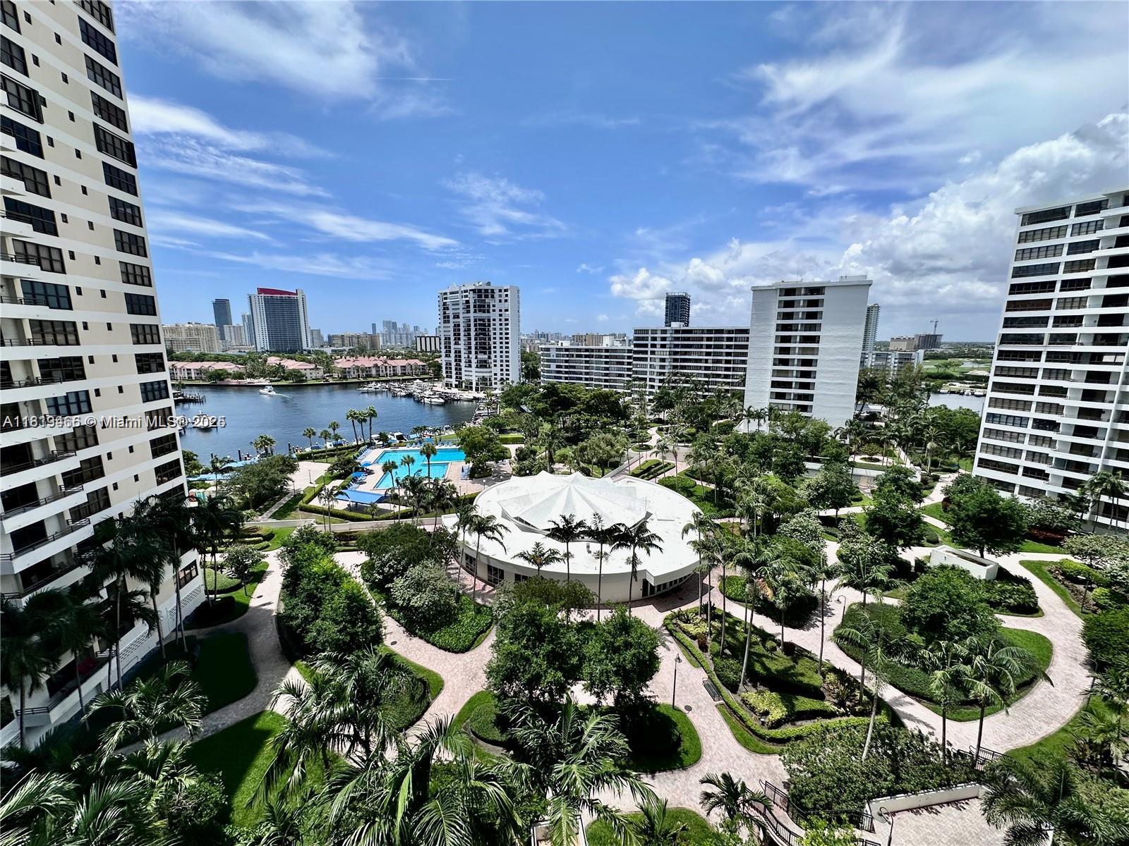2500 Parkview Dr 1215, Hallandale Beach, Broward County, Florida - 2 Bedrooms  
2 Bathrooms - 
