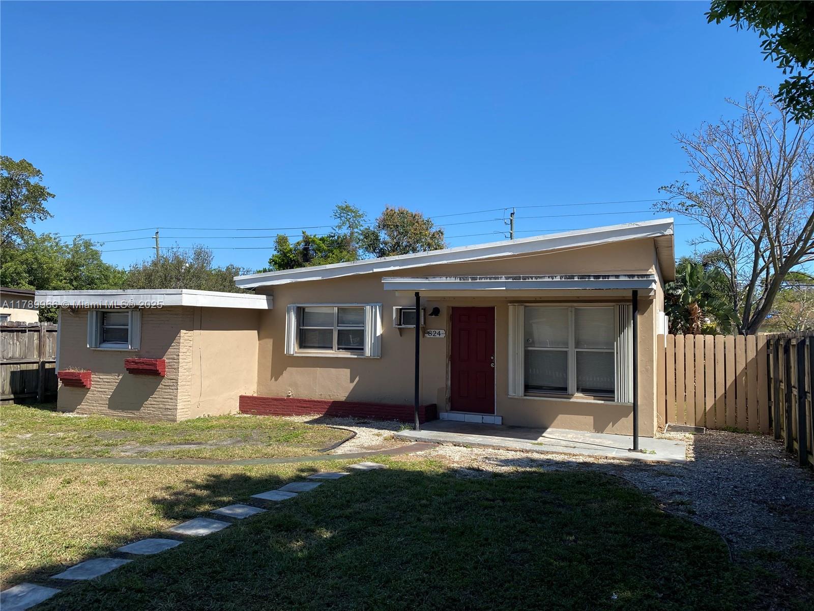 824 Nw 4th Ave 824, Fort Lauderdale, Broward County, Florida - 3 Bedrooms  
1 Bathrooms - 