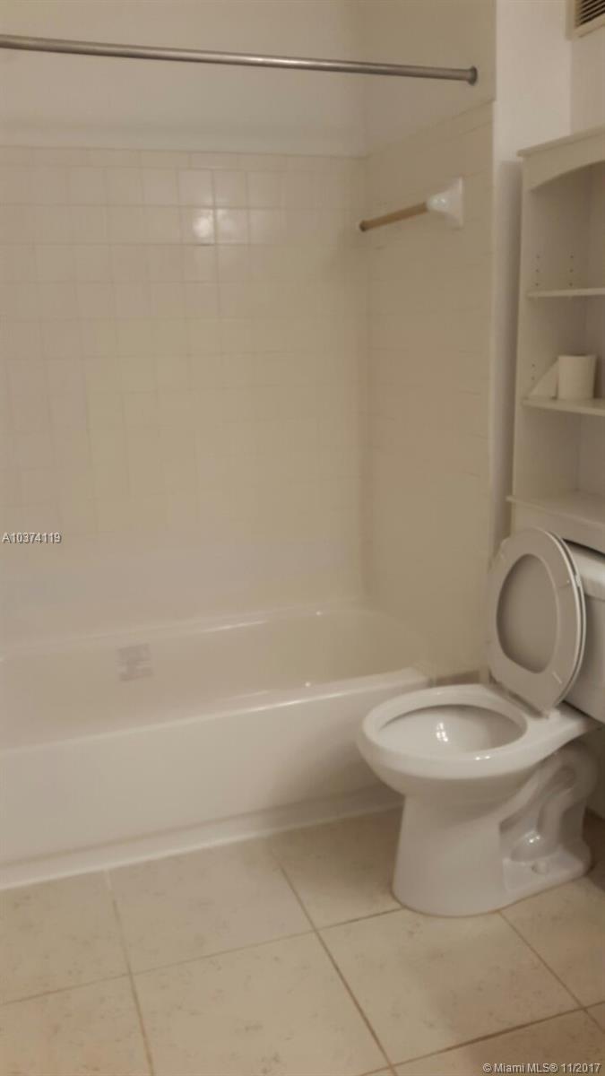 CORAL KEY CONDO - Residential Lease