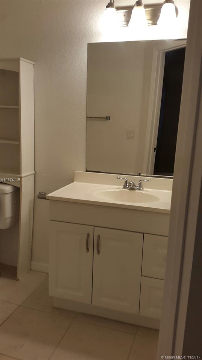 CORAL KEY CONDO - Residential Lease