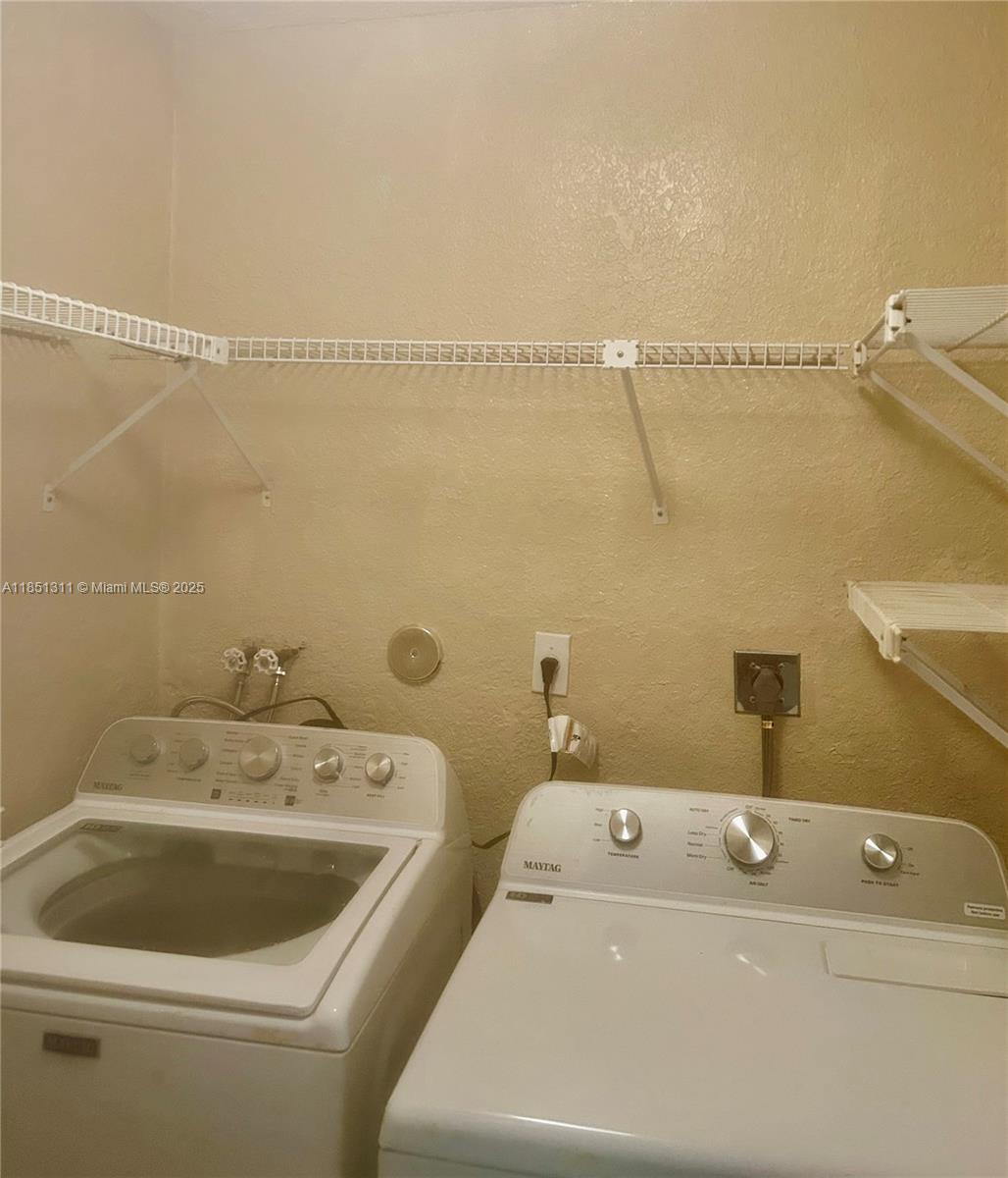 LAGUNA SPRINGS I - Residential