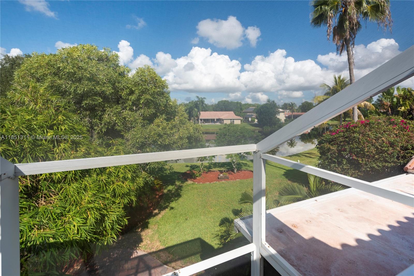 LAGUNA SPRINGS I - Residential