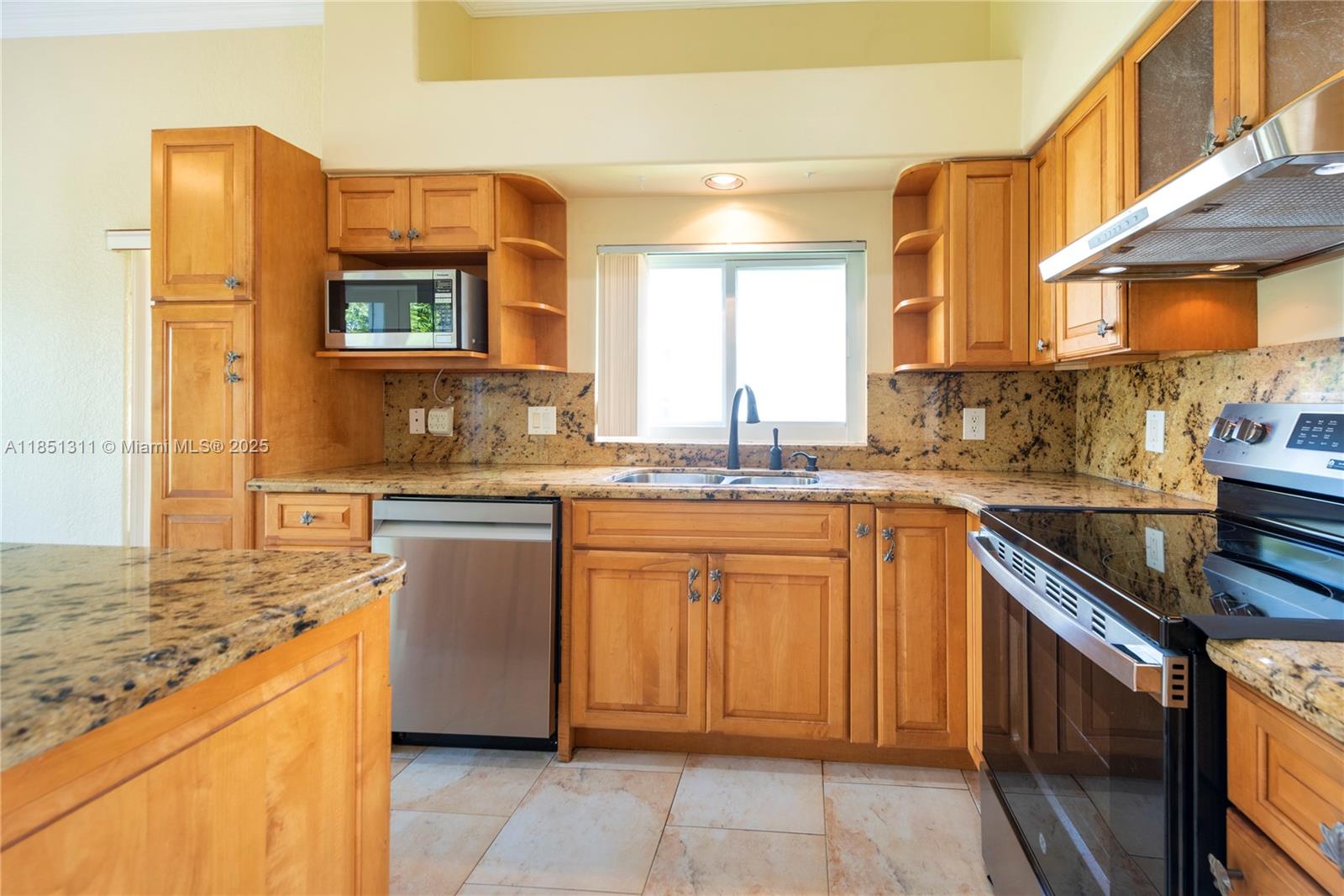 LAGUNA SPRINGS I - Residential