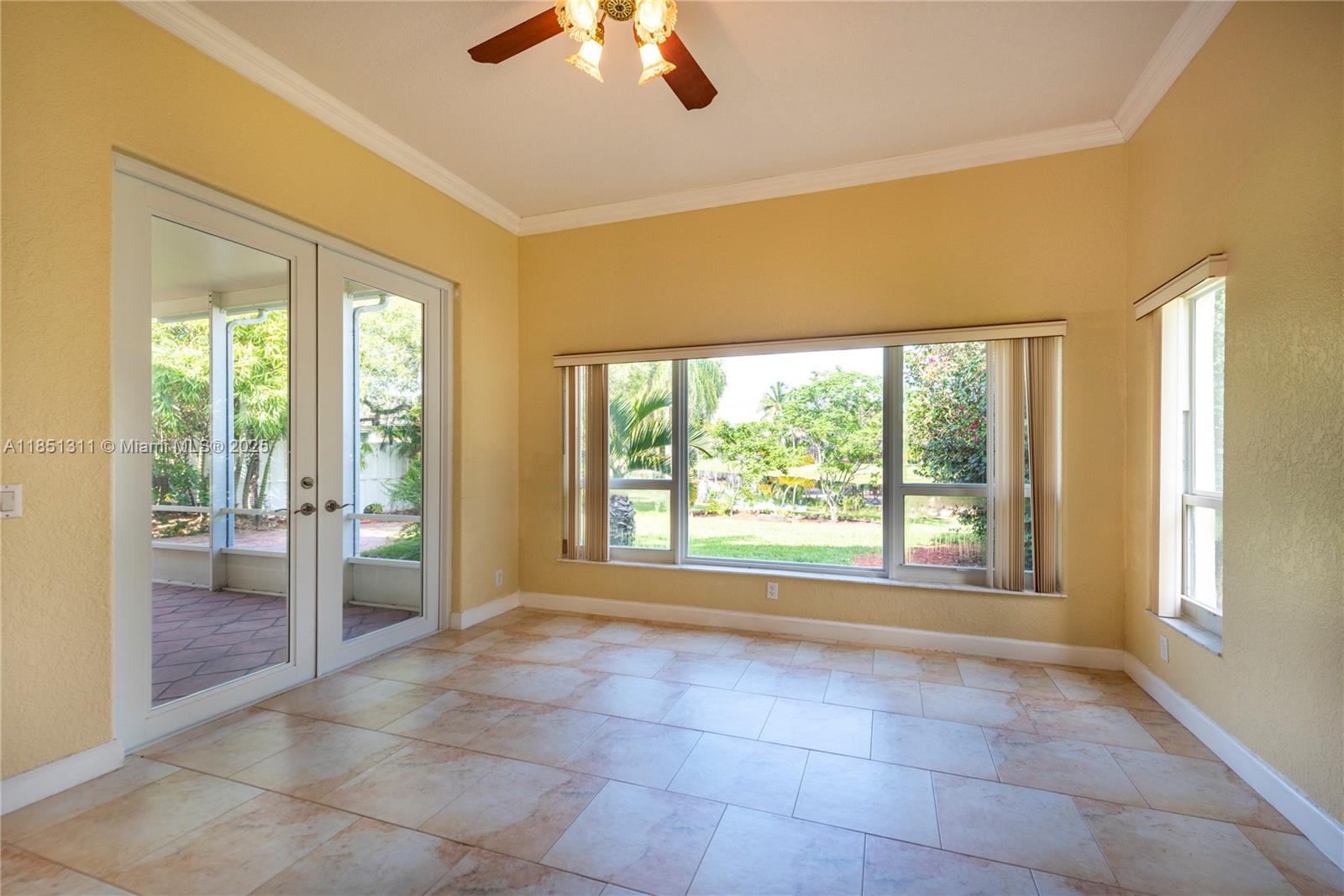 LAGUNA SPRINGS I - Residential