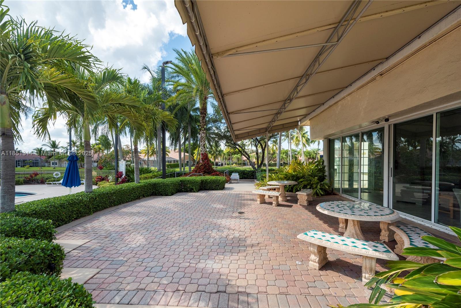 LAGUNA SPRINGS I - Residential