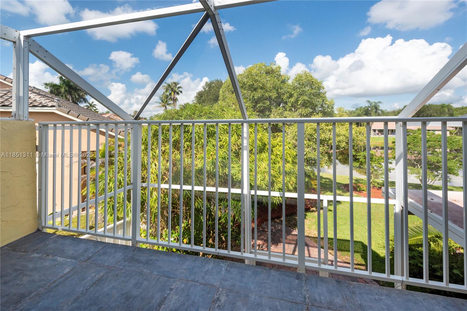 LAGUNA SPRINGS I - Residential