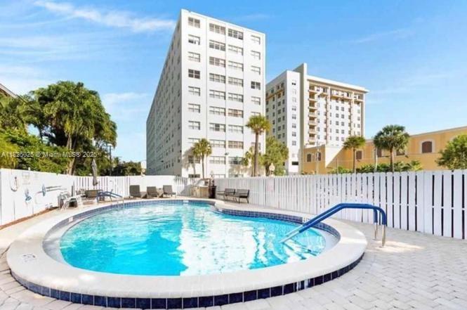 HORIZON HOUSE CONDO - Residential