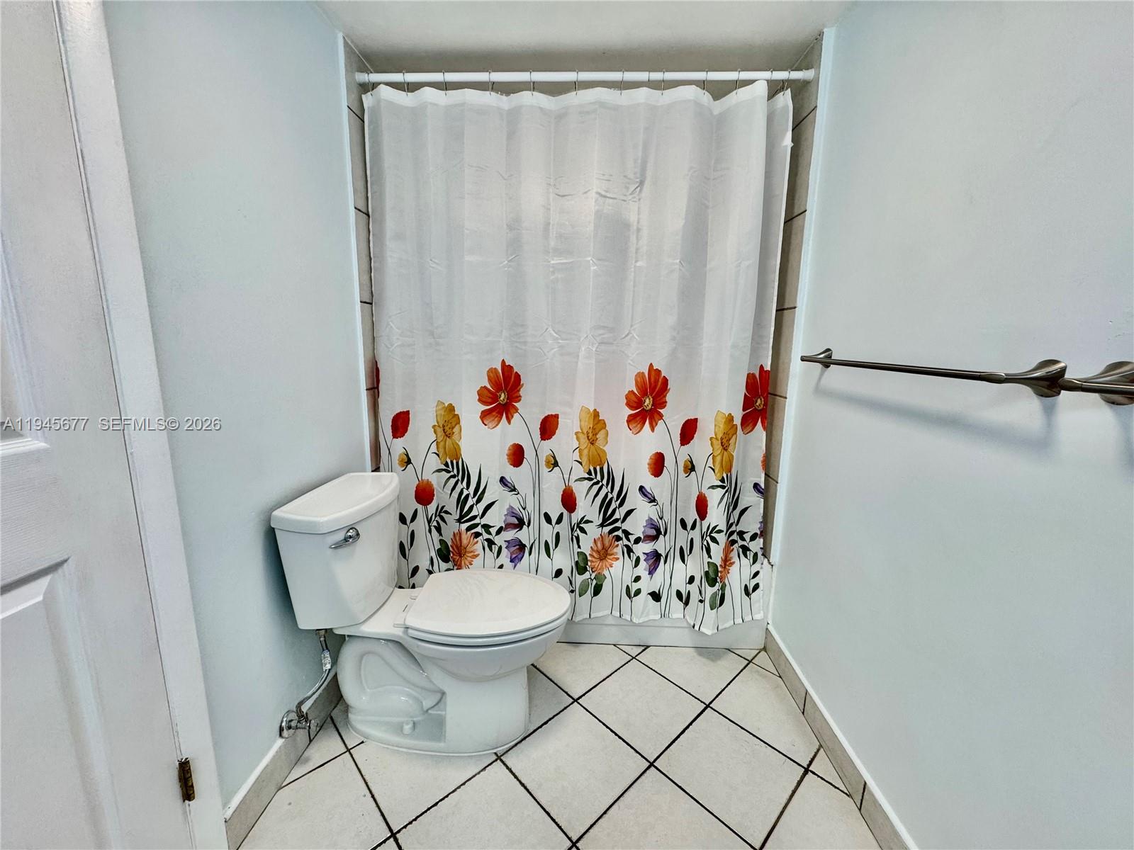 VOYAGER CONDO - Residential