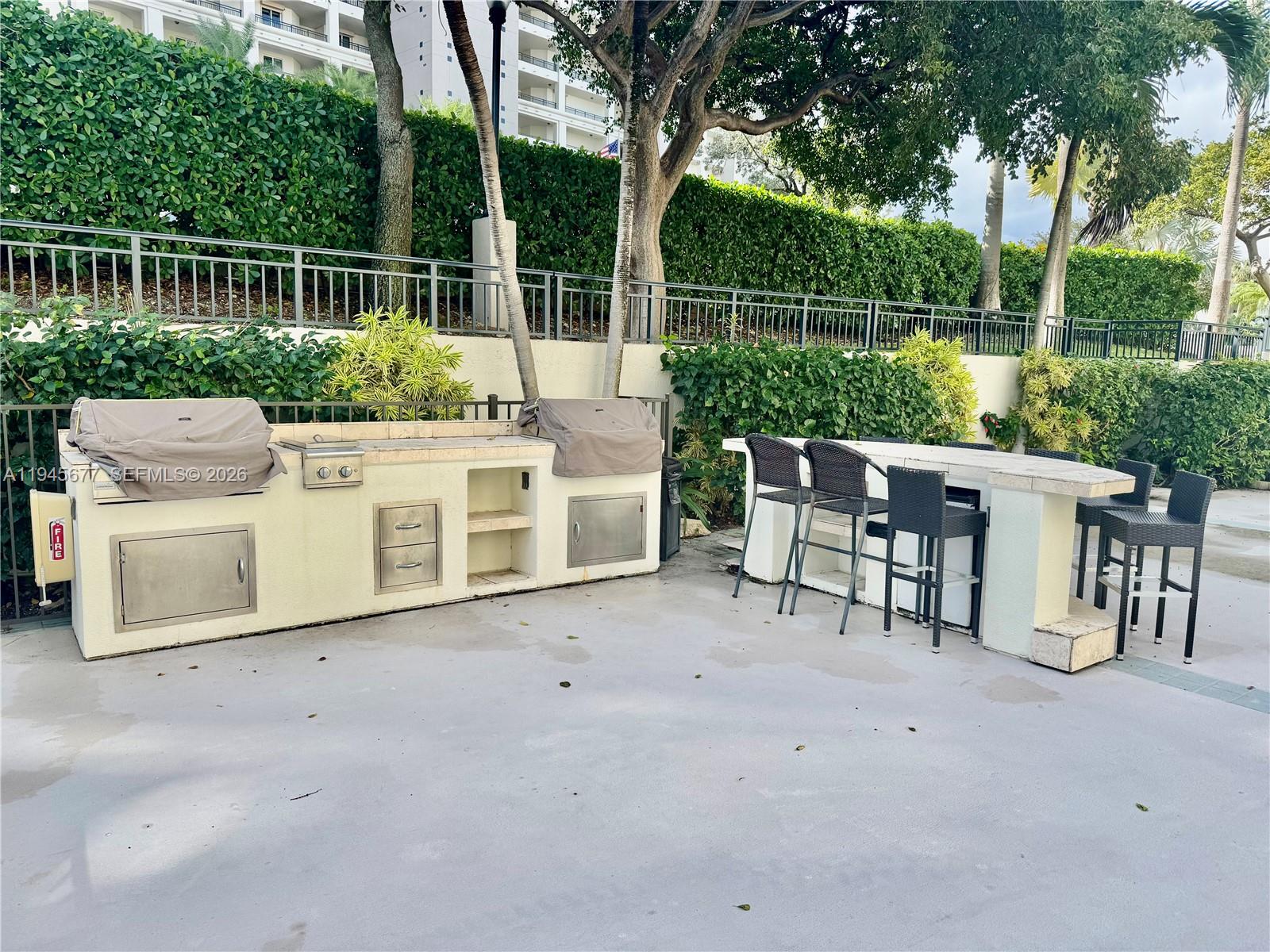 VOYAGER CONDO - Residential