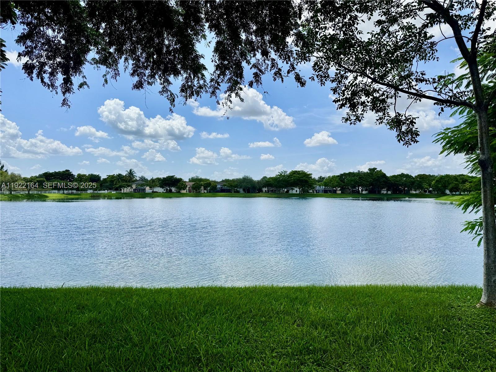 COUNTRY WALK WEST SEC 1 - Residential