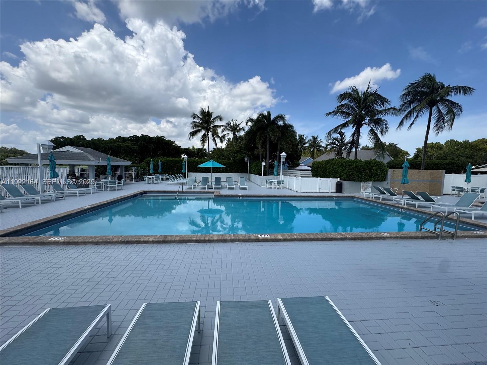 COUNTRY WALK WEST SEC 1 - Residential