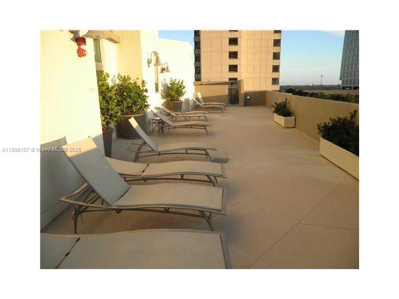 METROPOLIS I AT DADELAND - Residential Lease