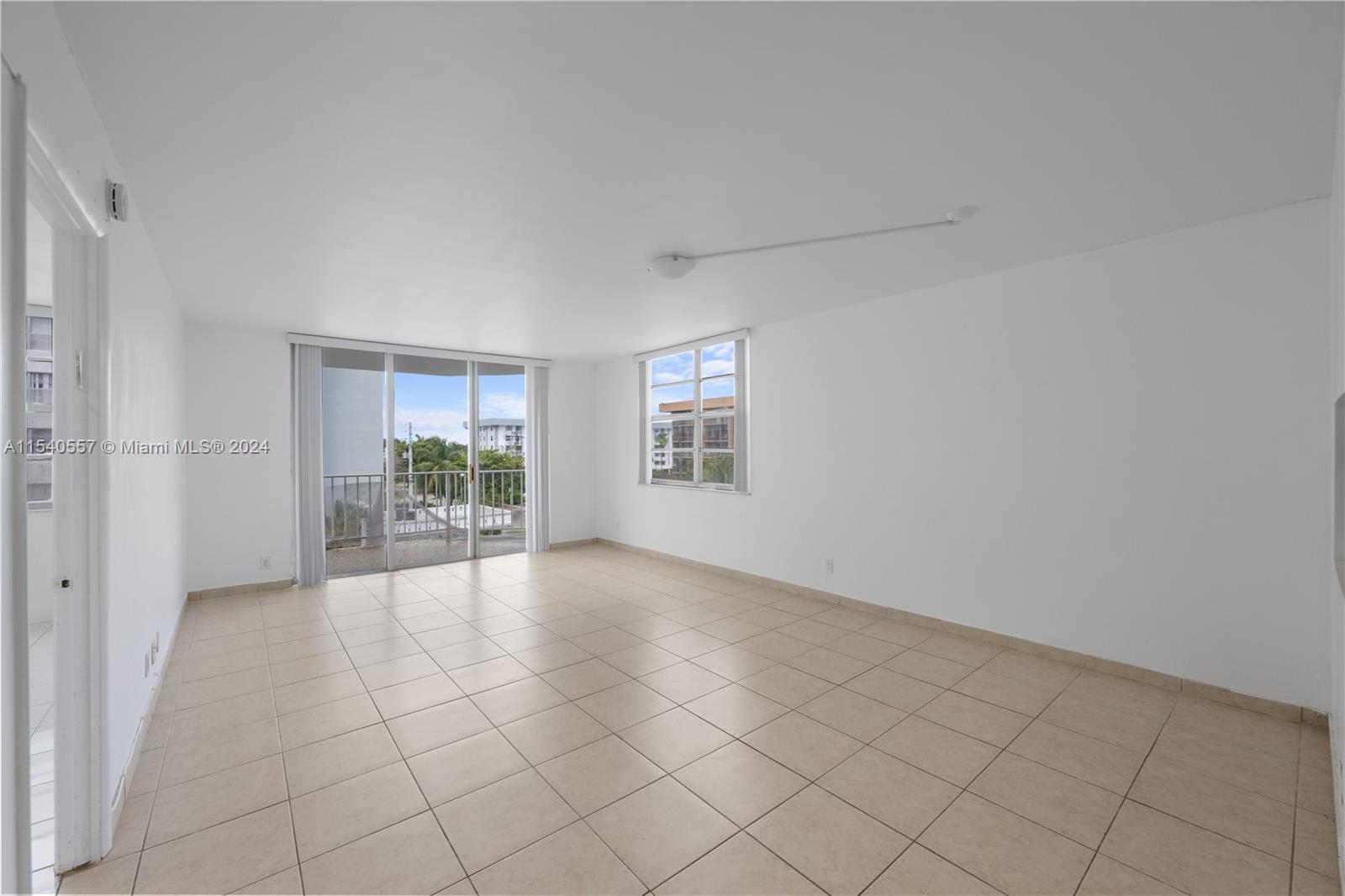 GATEWAY HOUSE CONDO - SOU - Residential Lease