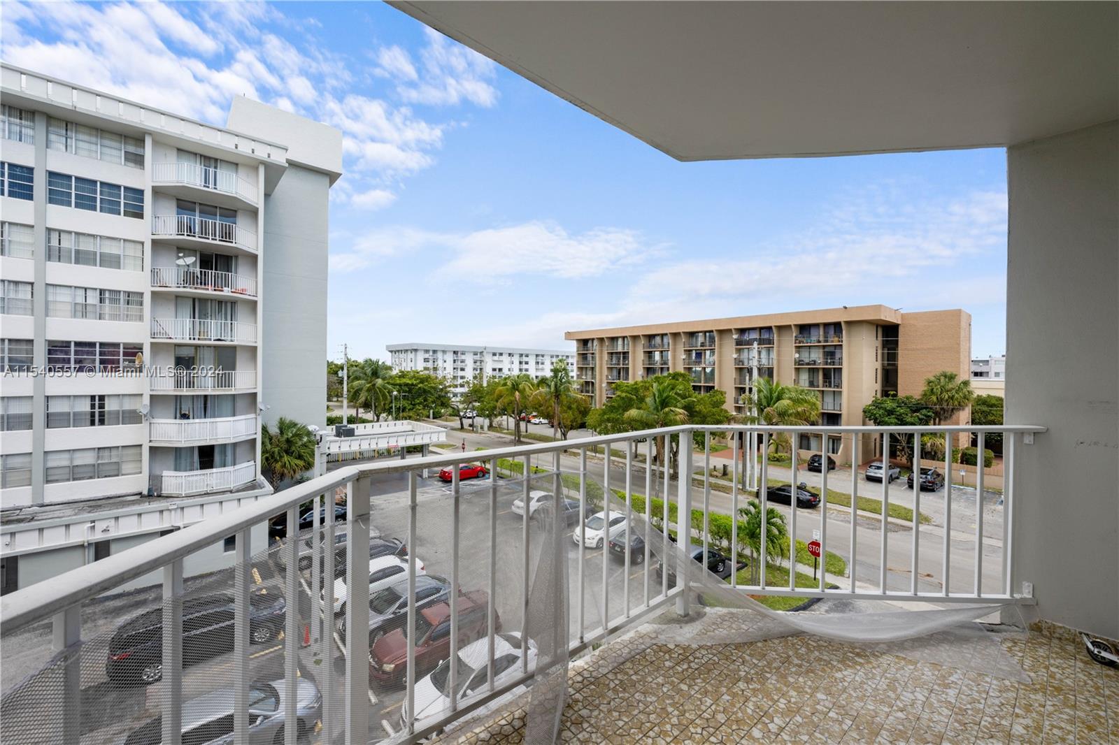 GATEWAY HOUSE CONDO - SOU - Residential Lease