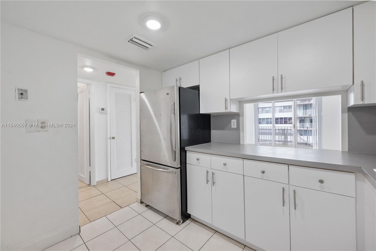 GATEWAY HOUSE CONDO - SOU - Residential Lease