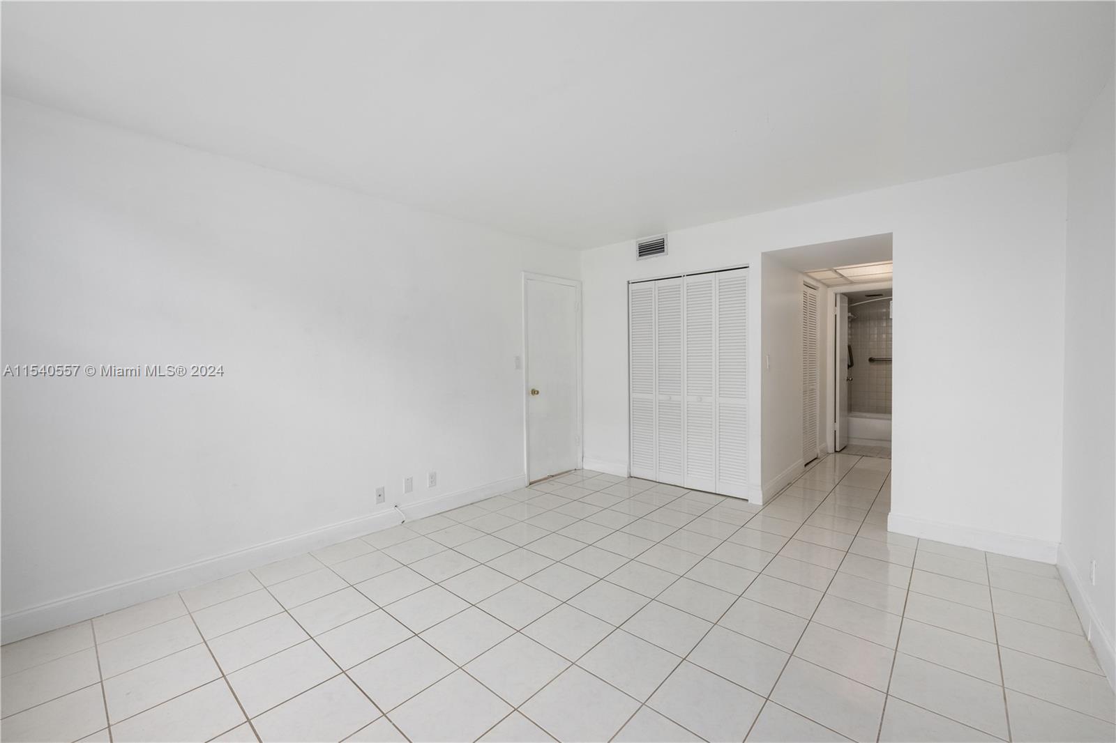 GATEWAY HOUSE CONDO - SOU - Residential Lease