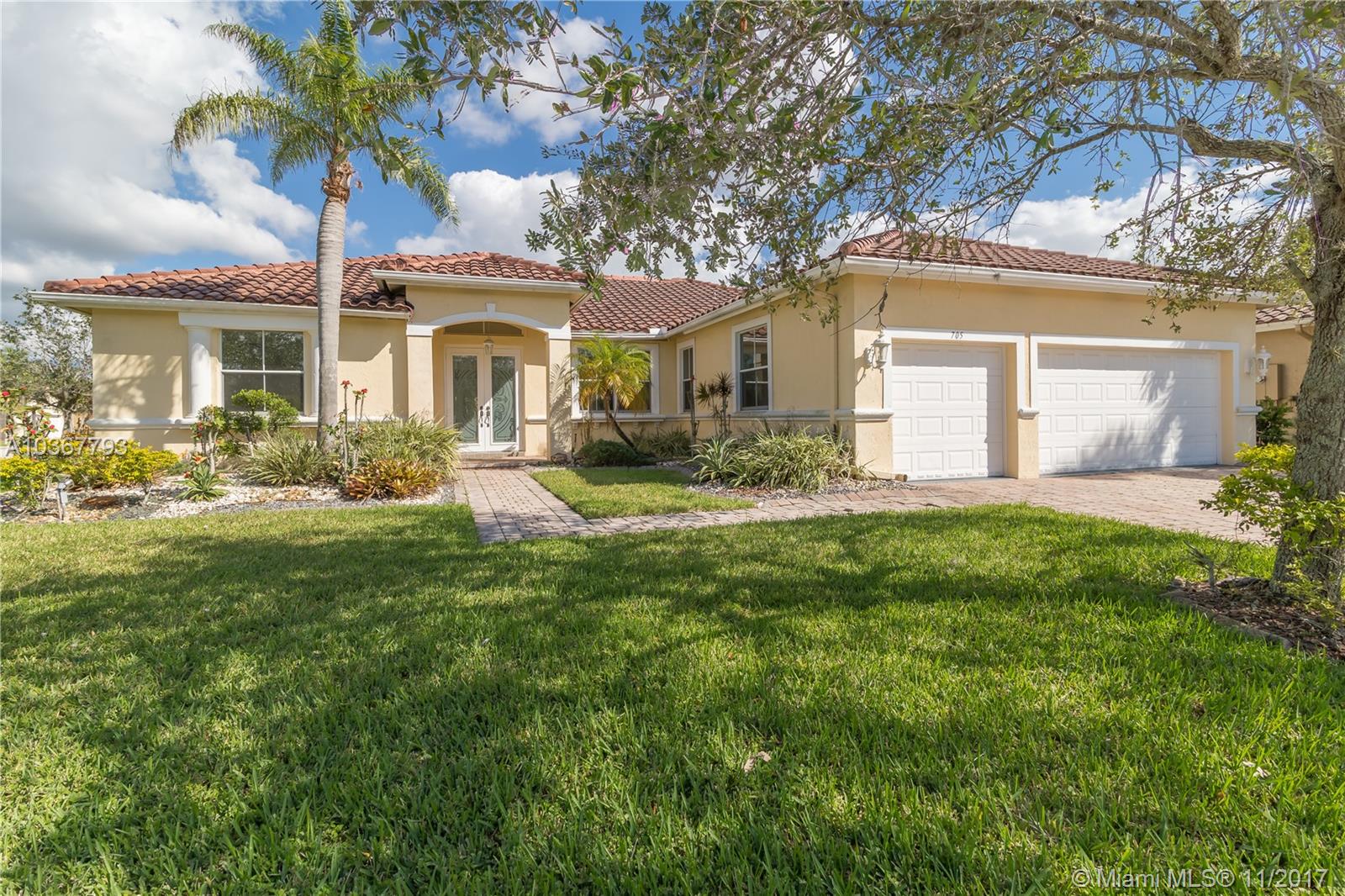 Encantada - Residential