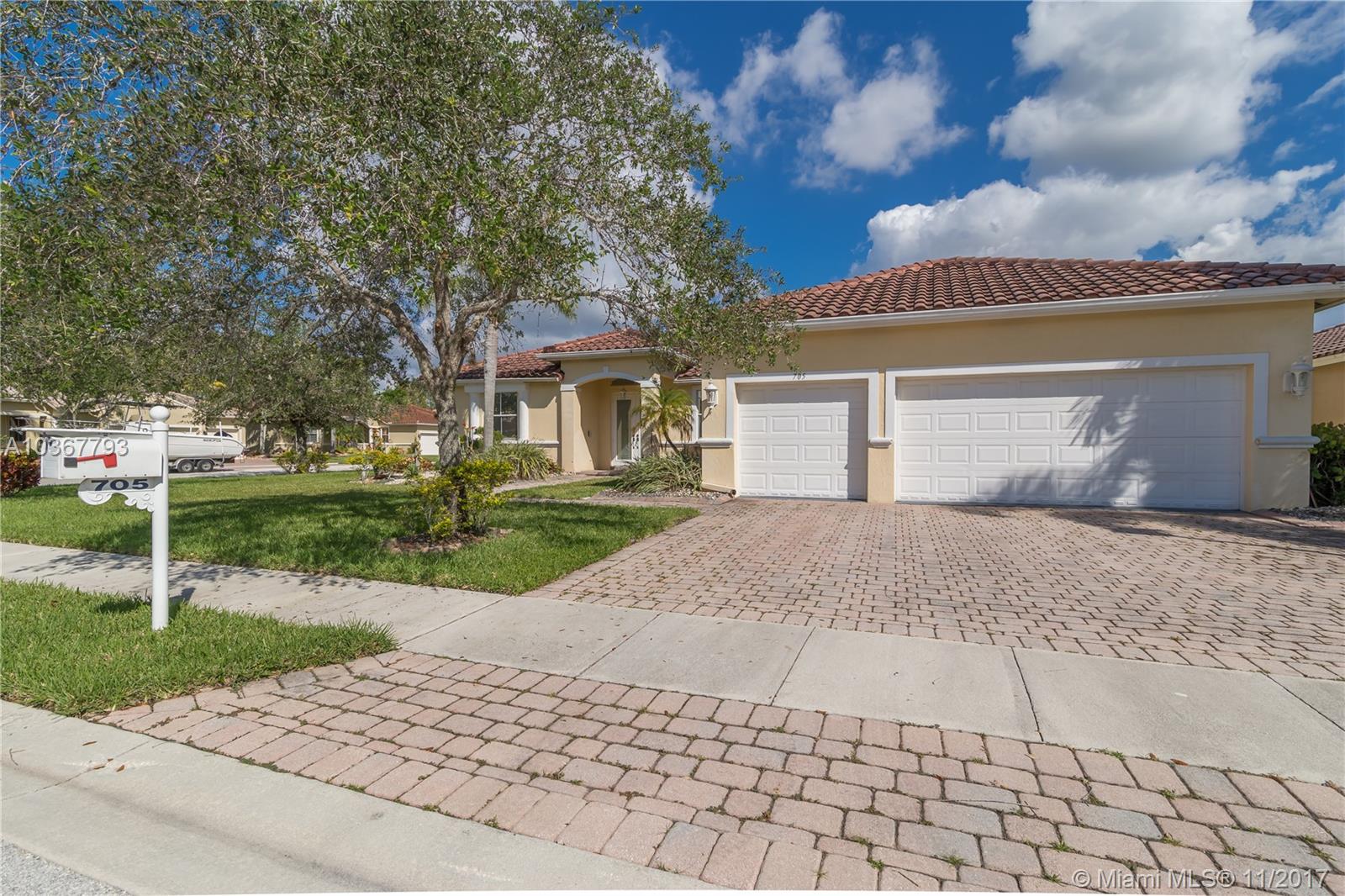 Encantada - Residential