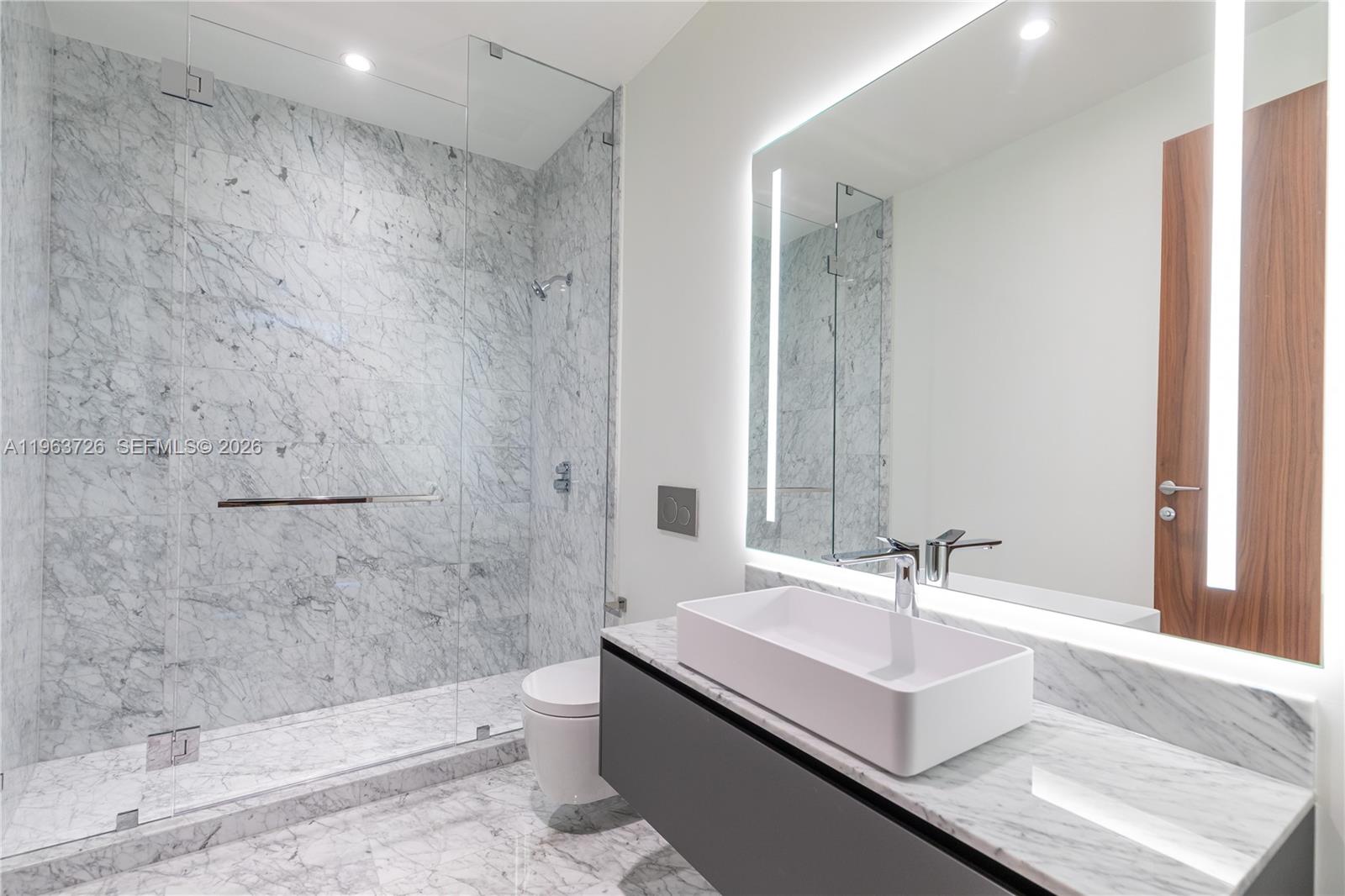 Vita Grove Isle - Residential