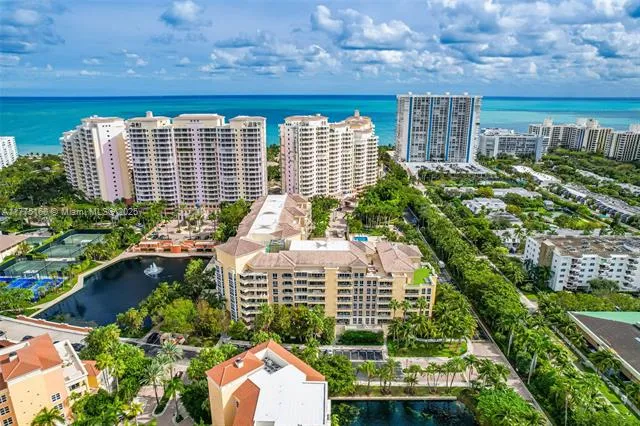 Key Biscayne, Florida 33149, United States, 3 Bedrooms Bedrooms, ,3 BathroomsBathrooms,Residential,Active,100759