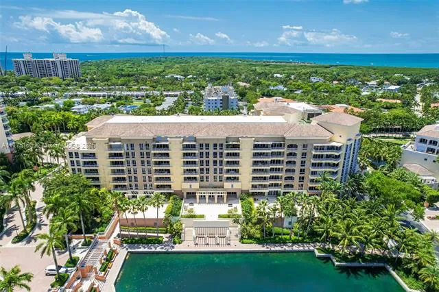 Key Biscayne, Florida 33149, United States, 3 Bedrooms Bedrooms, ,3 BathroomsBathrooms,Residential,Active,100759