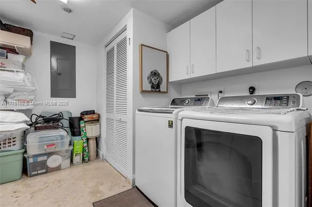 Key Biscayne, Florida 33149, United States, 3 Bedrooms Bedrooms, ,3 BathroomsBathrooms,Residential,Active,100759