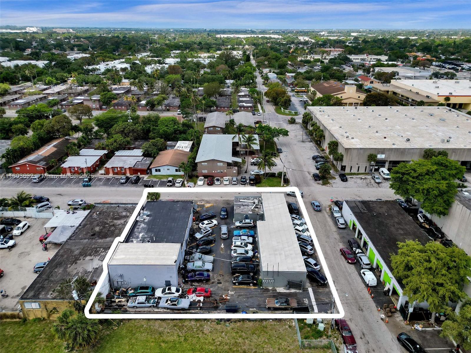844 NW 10th Ter