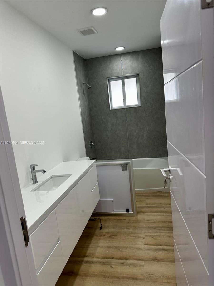 KING HOMESITES - Residential