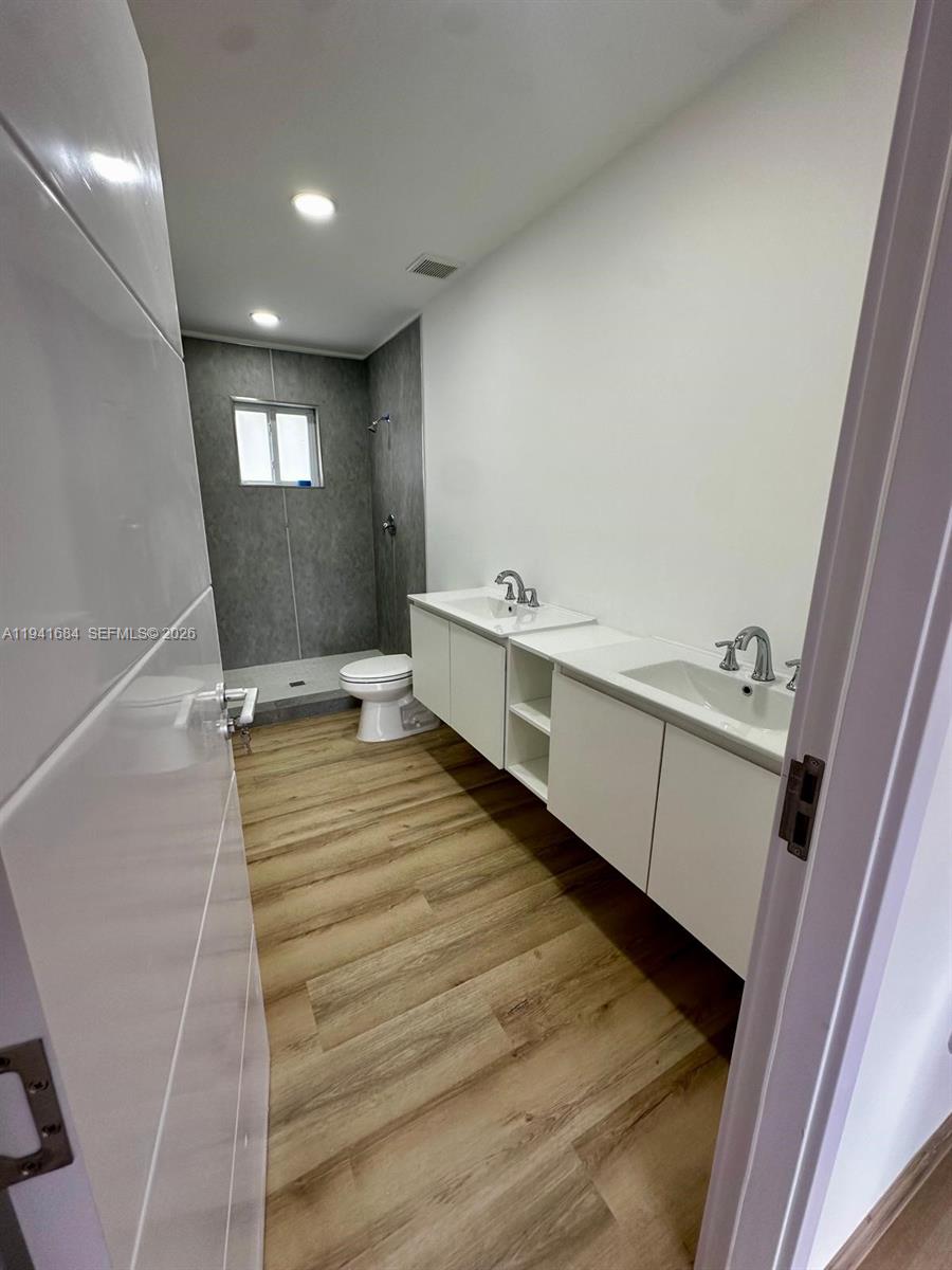 KING HOMESITES - Residential