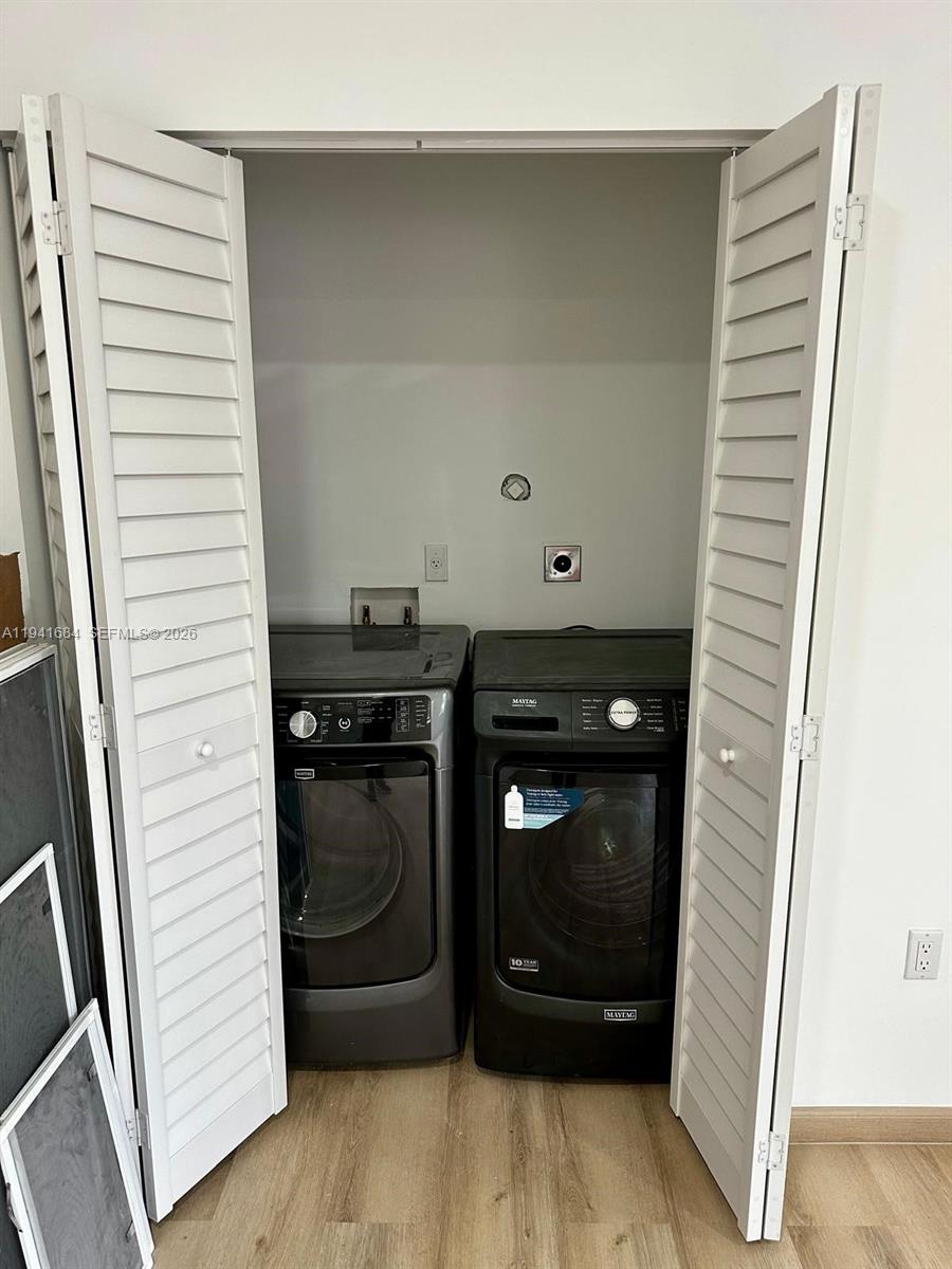 KING HOMESITES - Residential