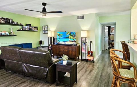 Condominium in Lighthouse Point FL 2120 42nd St St 2.jpg