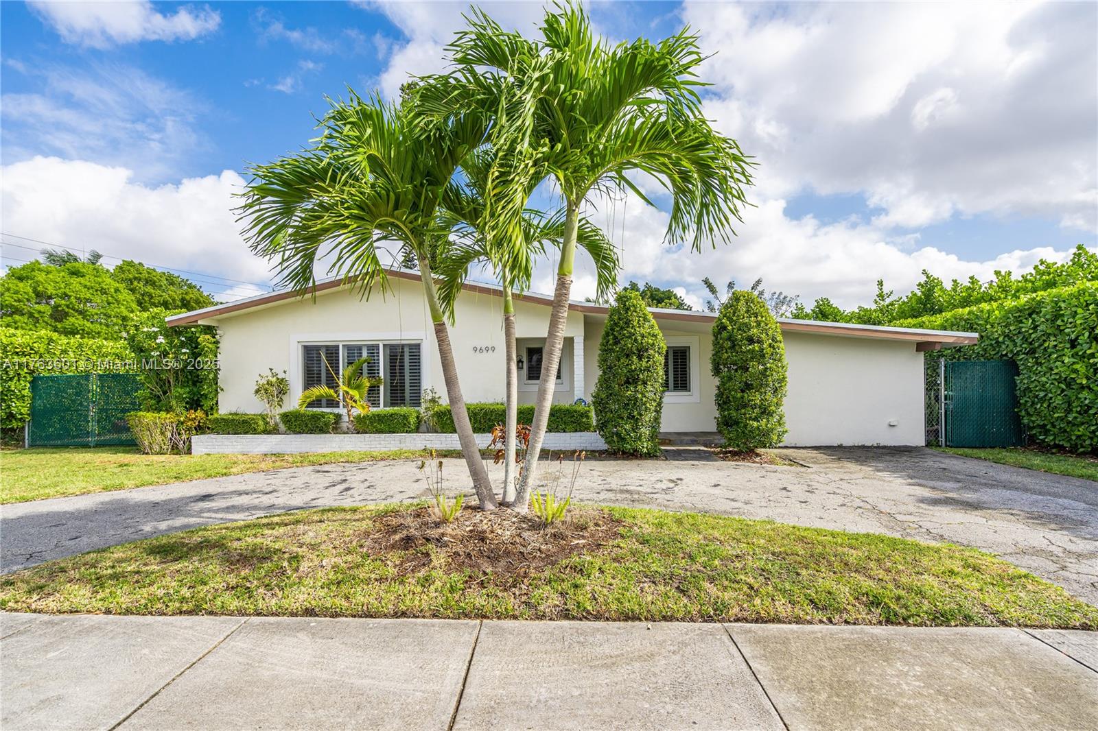 Rental Property at 9699 Sw 35th St 9699, Miami, Broward County, Florida - Bedrooms: 3 
Bathrooms: 2  - $4,290 MO.