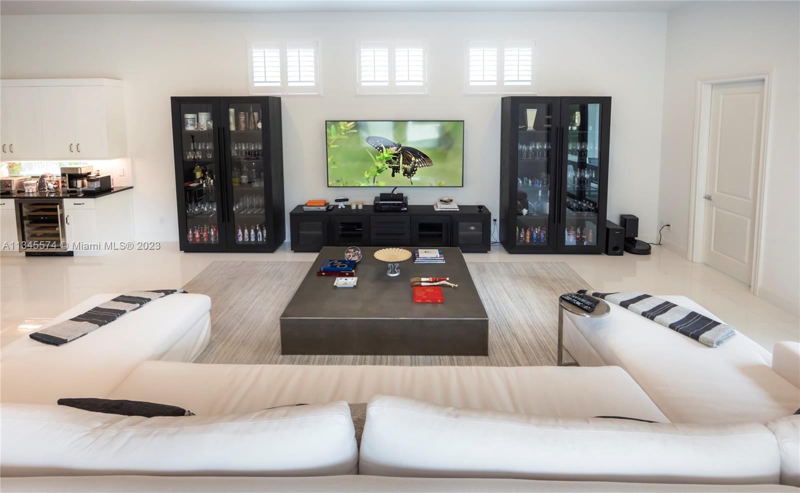 ROYAL PALM POLO PLAT - Residential