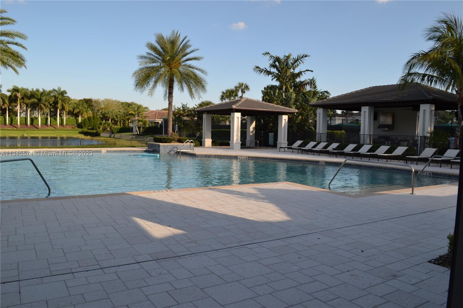 ROYAL PALM POLO PLAT - Residential