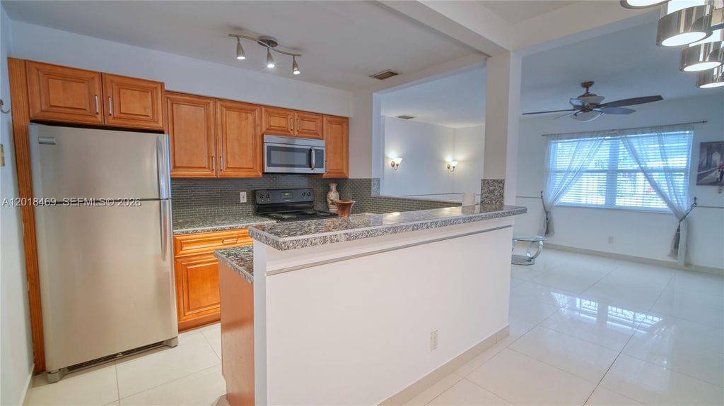 Photo of 1520 N Andrews Ave, Fort Lauderdale, FL 33311 (MLS # A12018469)