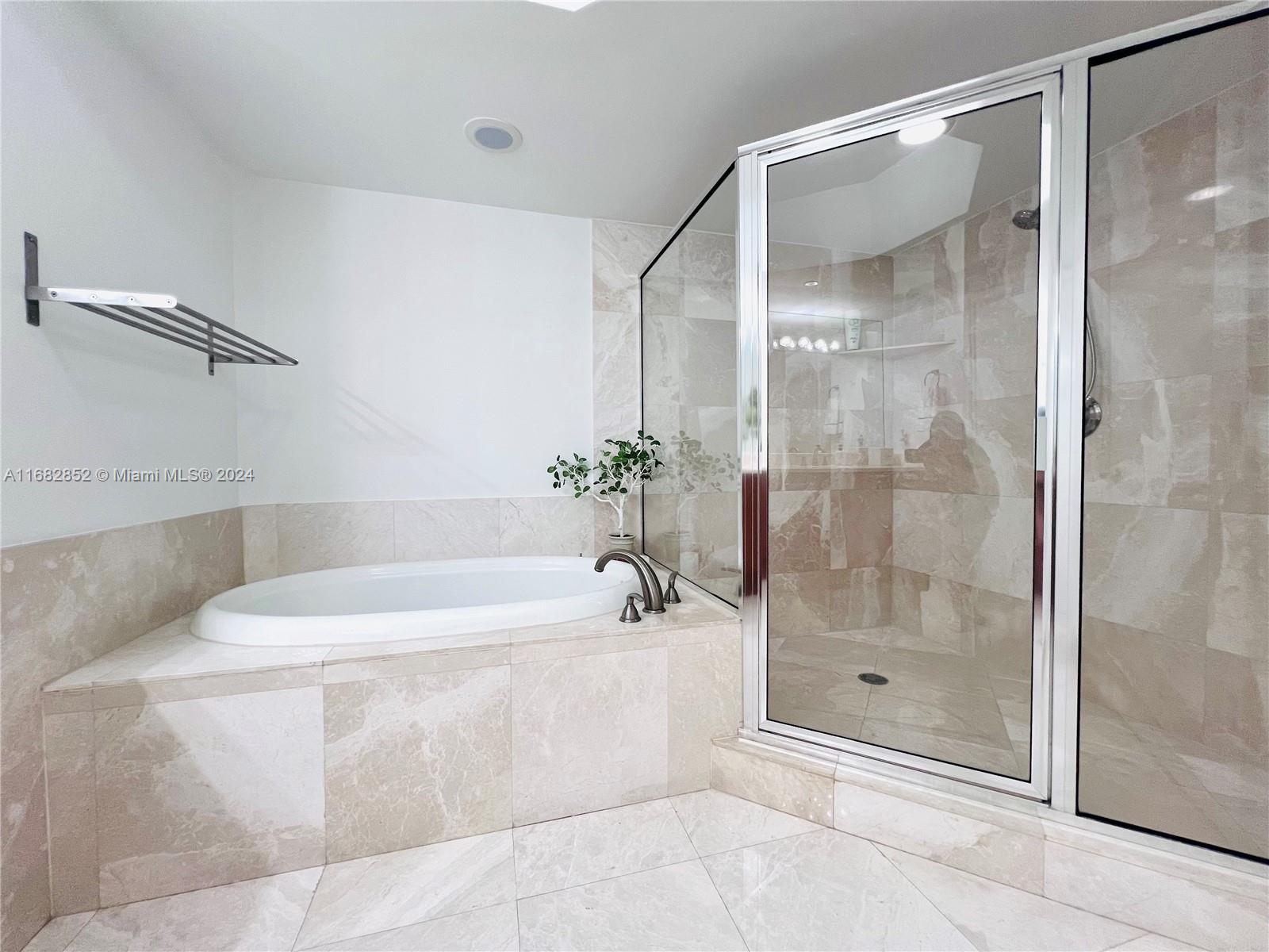 THE PENINSULA II CONDO - Residential Lease