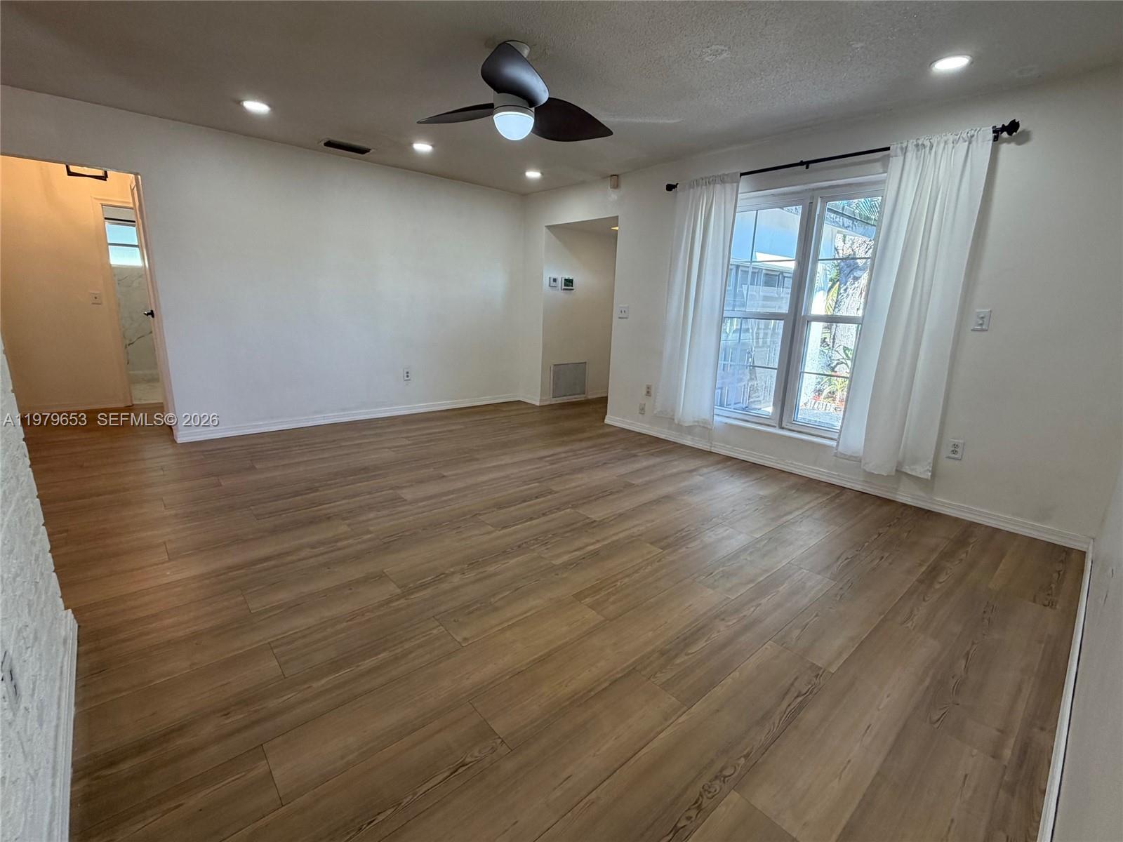 SUNRISE GOLF VILLAGE SEC - Residential