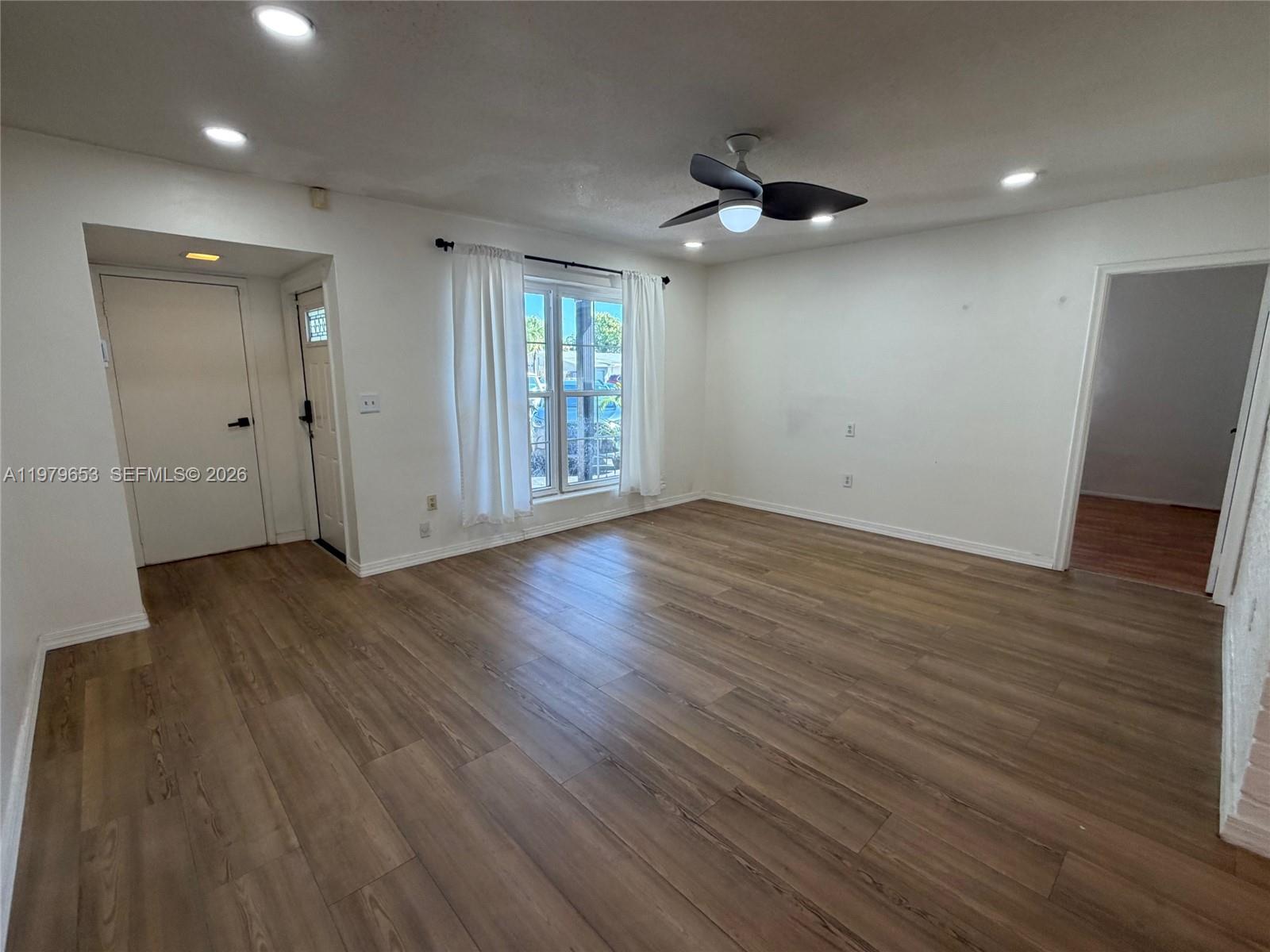 SUNRISE GOLF VILLAGE SEC - Residential